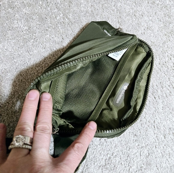 lululemon athletica Olive Green Men's Bag - Picture 7 of 8